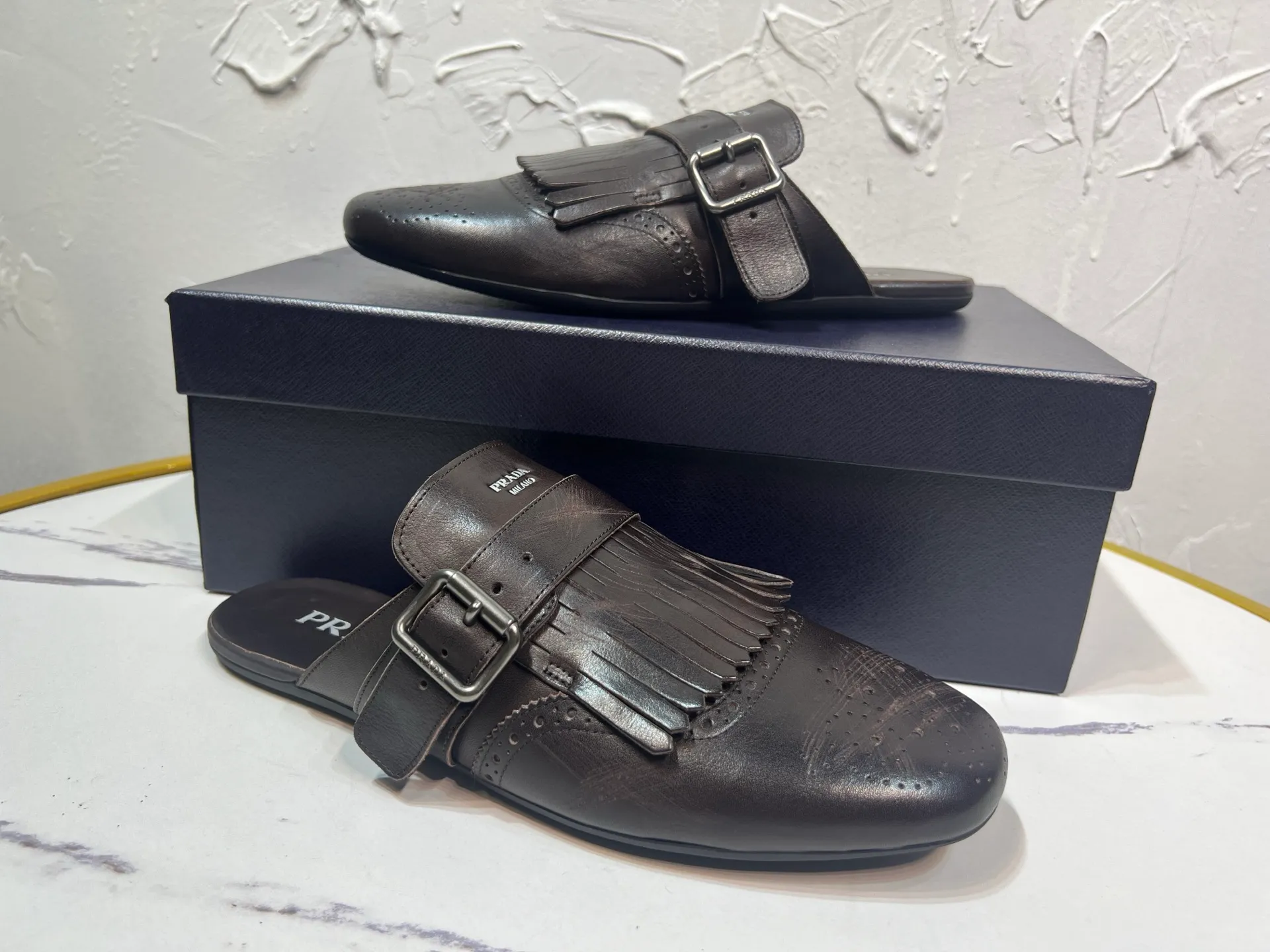 P780 prada derby2025 spring and autumn latest Prada slip-on retro men's Muleto shoes, Shuffle tassel strap Monk shoes, upper cowhide, lining and foot cowhide, rubber sole, original packaging Code number: 39-46